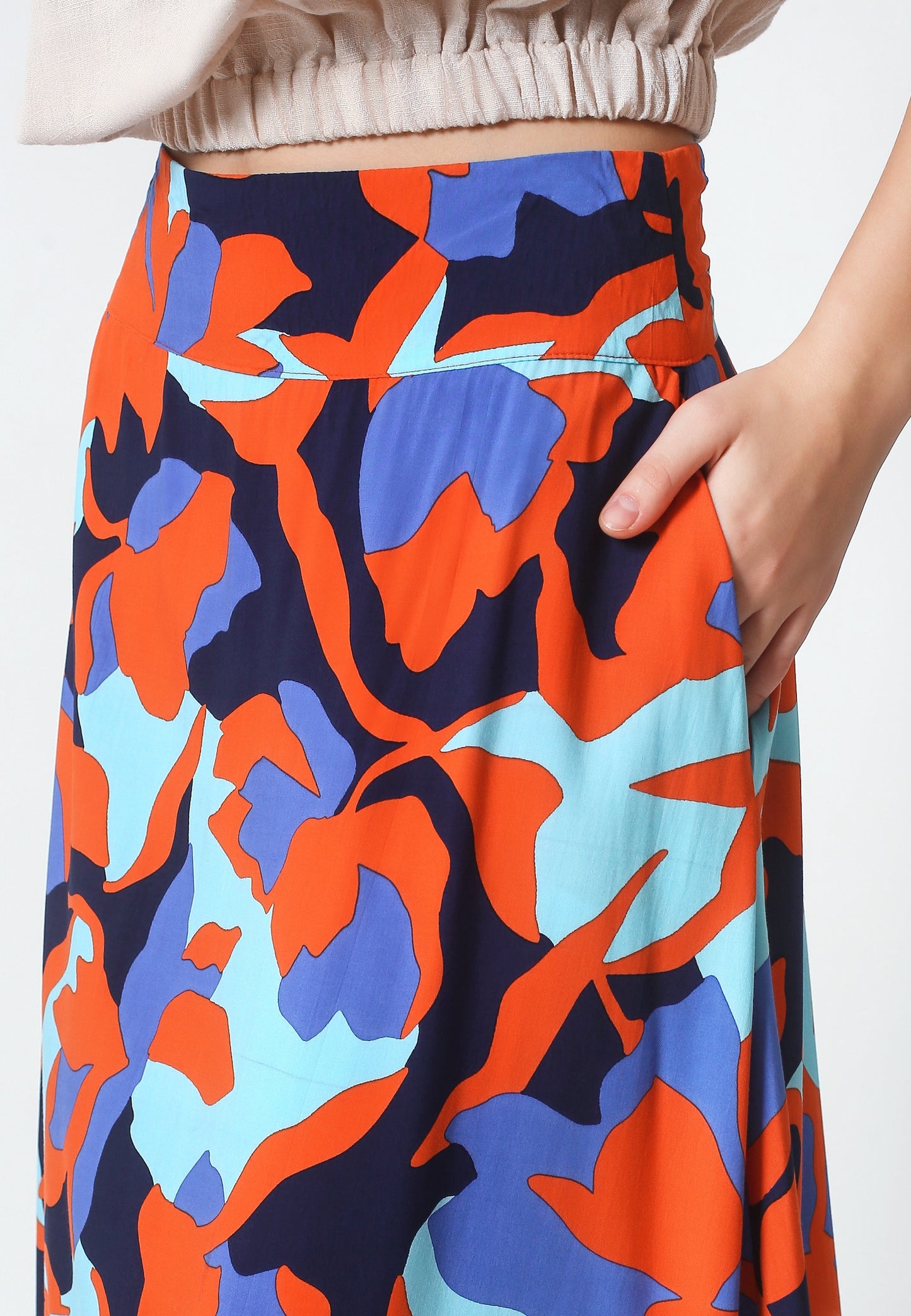 Midi skirt A line, sustainable Rayon, 2 pocket on the side and zipper at the back